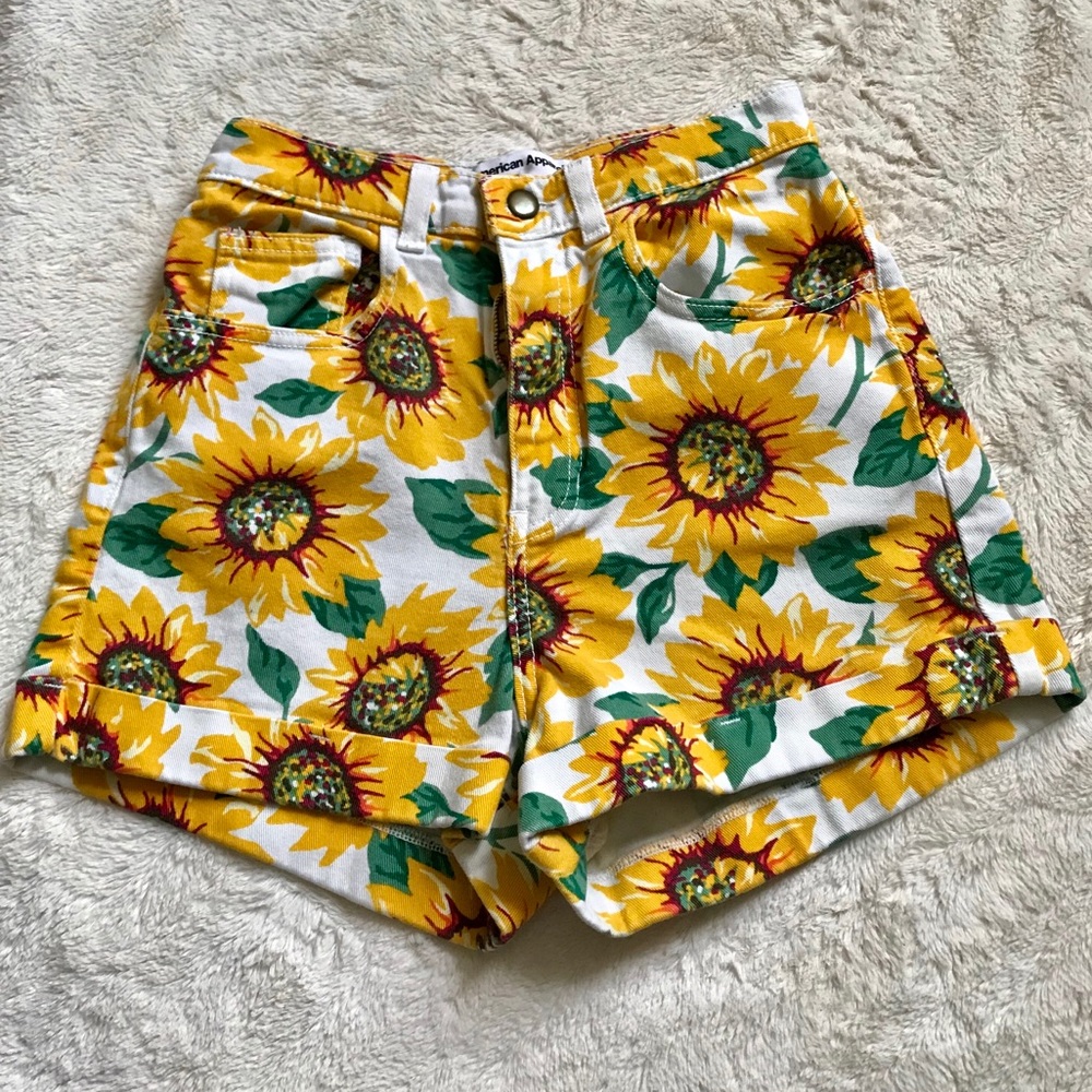 🌻American Apparel High-rise Sunflower Print Short